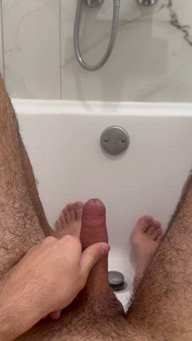 Hard 2nd piss within a few minutes