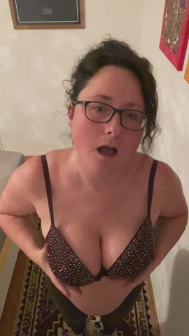 I am so h0rny when showing my tits! Hope u are too!