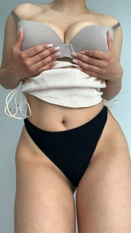 amateur ass big tits adorable-porn bigger-than-you-thought titty-drop clip