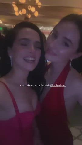 Zoey Deutch Cleavage Natural Tits clip