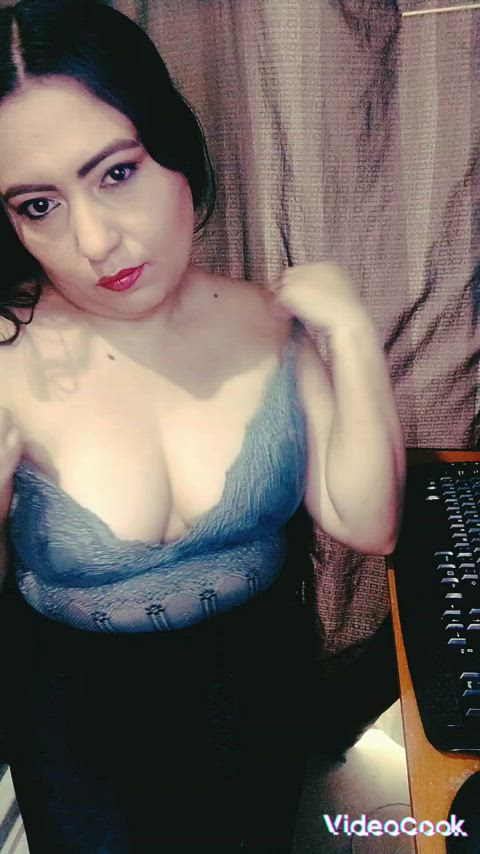 natural natural tits onlyfans tits cleavage clip