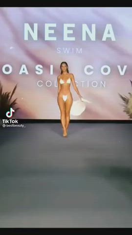 Bikini Fitness Model clip