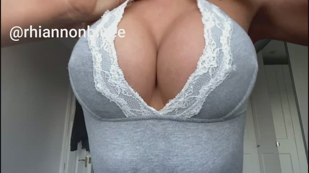 Thought you might need your daily dose of tits 😜