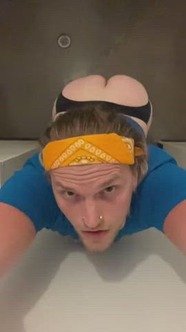 bubble butt gay twerking clip