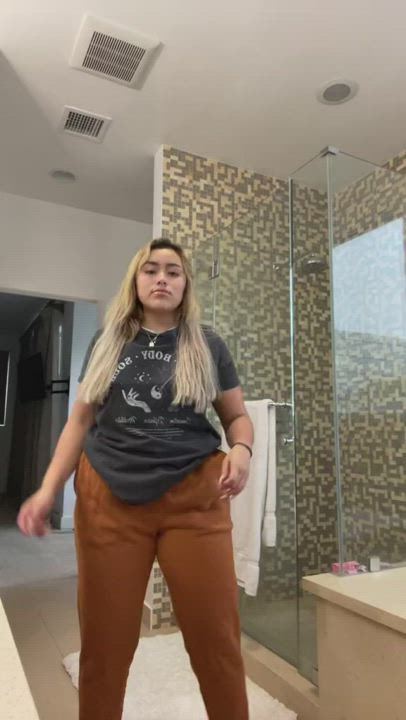 Fat Ass Latina Shaking It