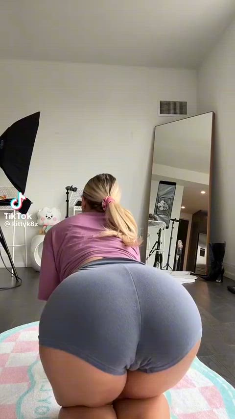 Big Ass TikTok Twerking Ass Clapping Yoga Pants Slut Compilation I Made