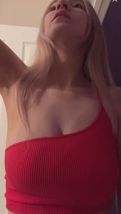 Lauren in red! This is her best color (Part 2)