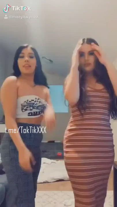 Big Ass Big Tits Girls clip