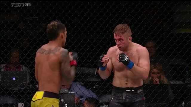 Charles Oliveira vs. Nik Lentz - UFC on ESPN+ 10