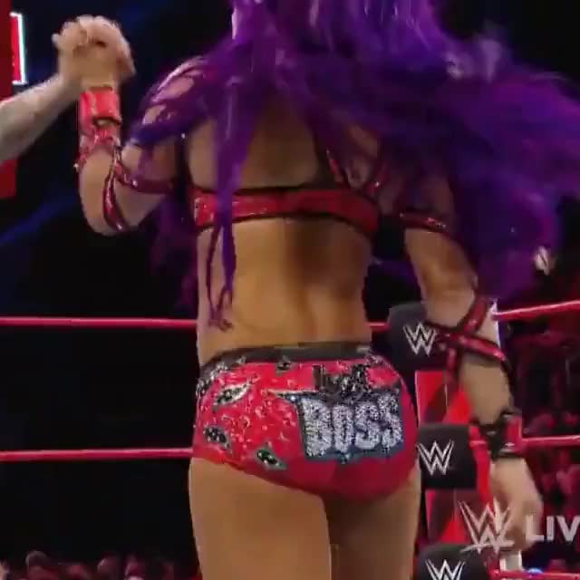 Sasha Banks RAW