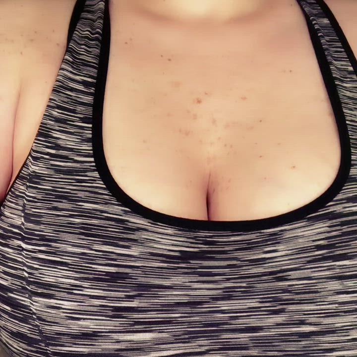 Watch my juicy tits burst out my sports bra ?
