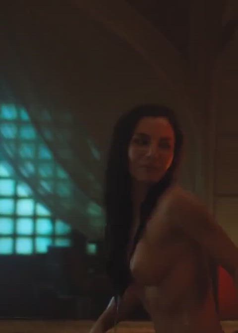 actress bath tits clip