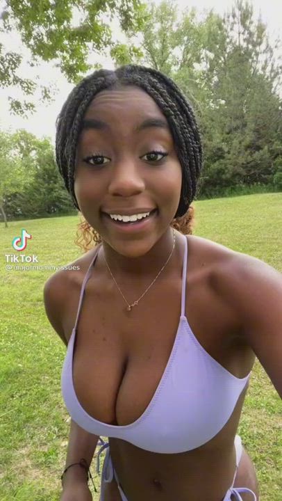 Big Tits Bikini Ebony TikTok clip