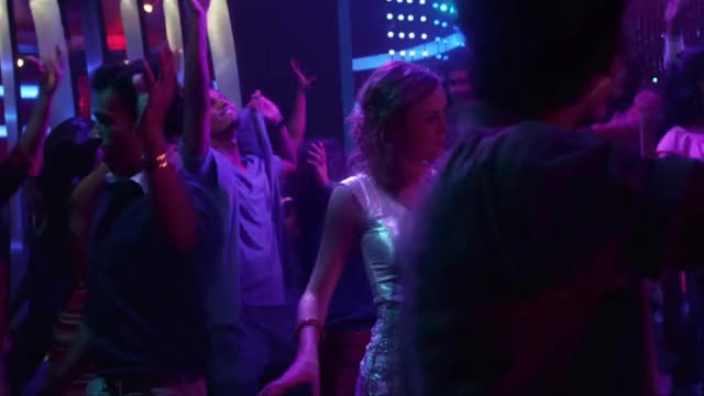 Brie Larson - Basmati Blues (2017) - out dancing in India (in Indian garb)