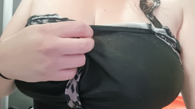 Bouncing Wet Tittys Porn GIF by anxious-art4539