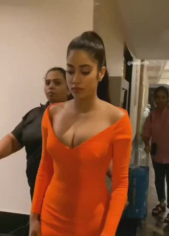 celebrity cleavage indian clip