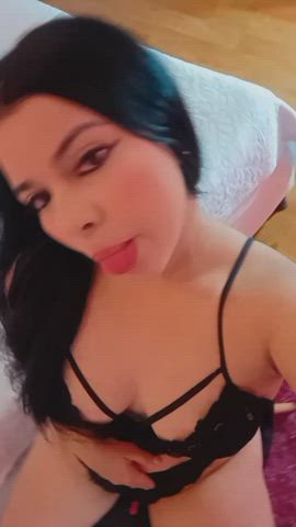 cute dancing eye contact latina model seduction sensual tits webcam clip