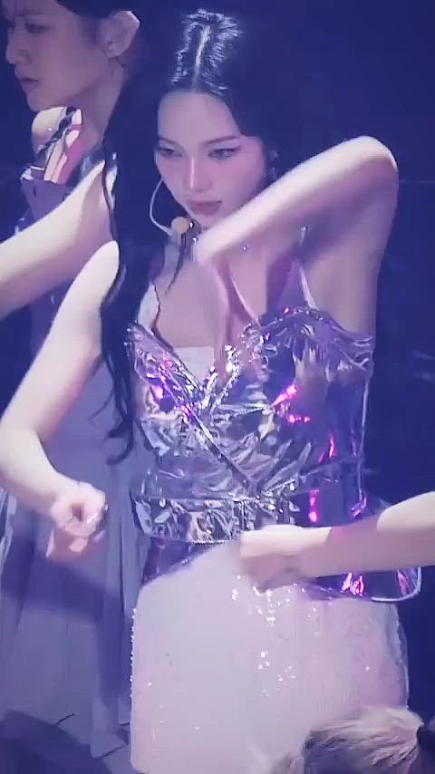bouncing tits korean kpop clip