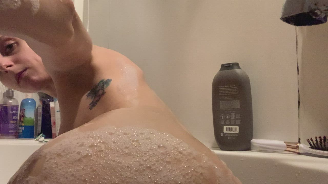 Bathtub Masturbating Soapy clip