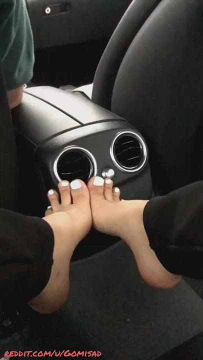 Feet out in the Uber