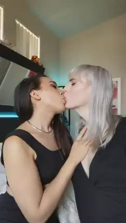 Kissing with Kasey Kei
