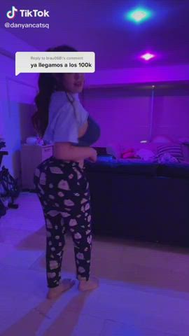 Ass Latina Twerking clip