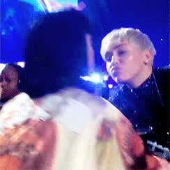 Katy Perry vs Miley Cyrus