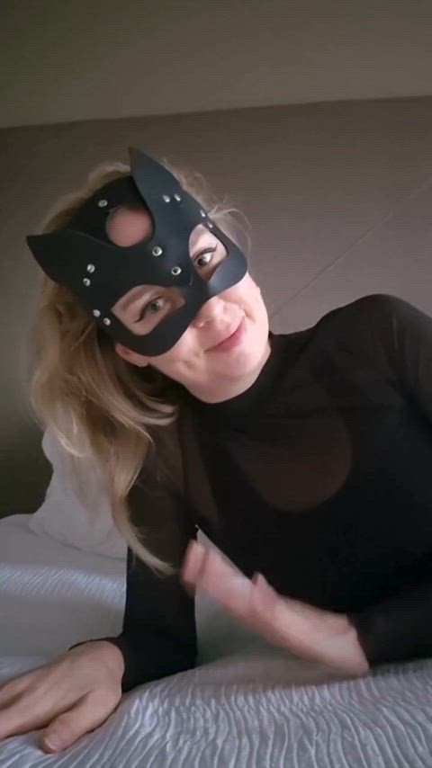 amateur bed blonde milf natural tease teasing clip