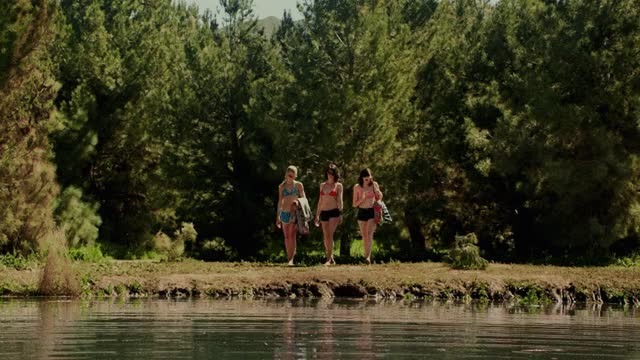 Cortney Palm- Zombeavers (2014)