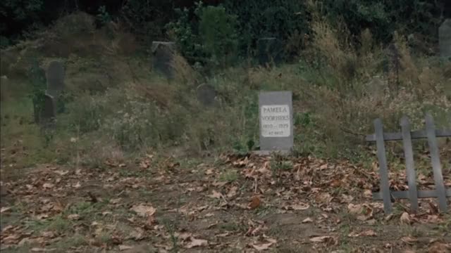 Friday-the-13th-The-Final-Chapter-1984-GIF-00-18-53-gravestone