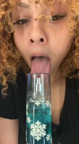 Curly Hair Sucking Tease clip