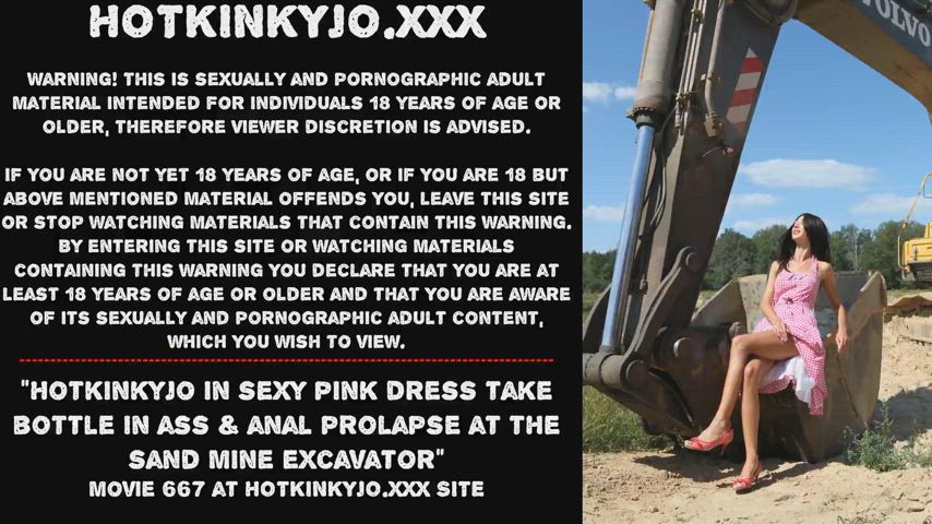 Hotkinkyjo in sexy pink dress take bottle in ass & anal prolapse at the sand