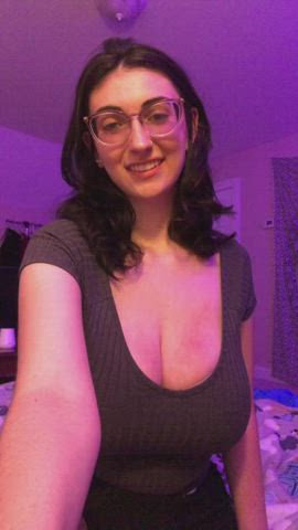 cleavage clothed girlfriend glasses huge tits natural tits non-nude tease tiktok