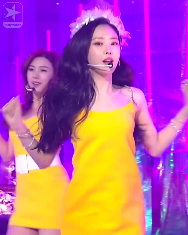 APINK 190113 @ Inkigayo Naeun 1+3