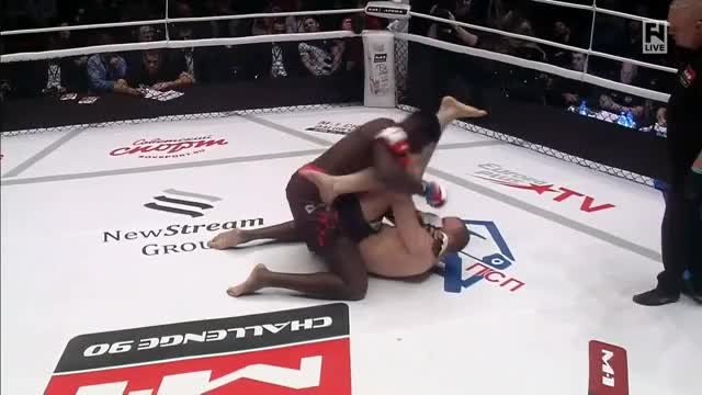 Another Frenchy with a win in Russia! Nice heel hook by Bakary El Anwar over Alexandr