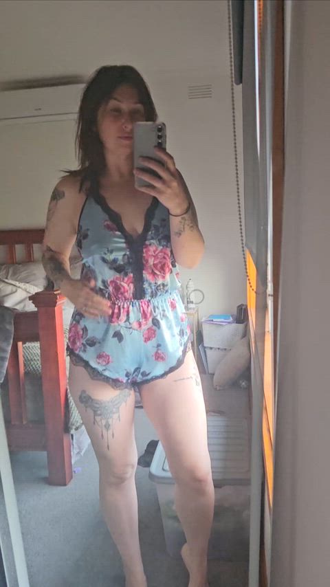 I woke up and wanted to show off my 37yo body 