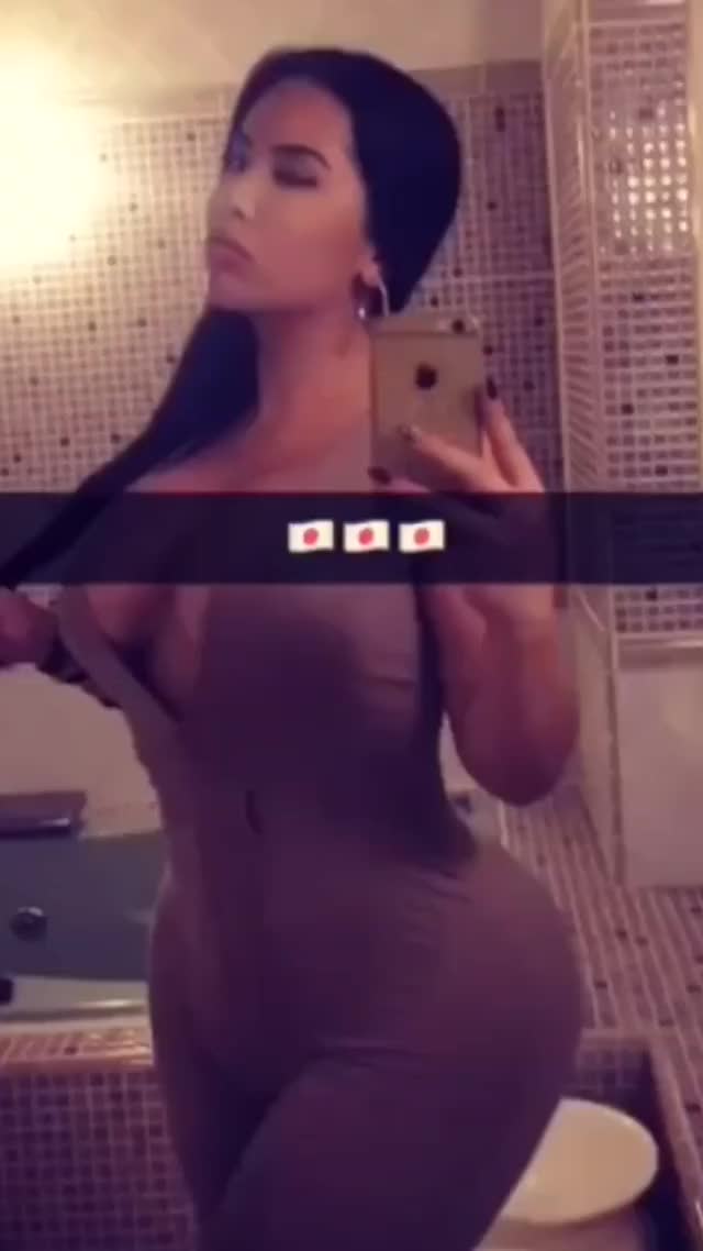Alexandra Uchi looking sexy in the bathroom
