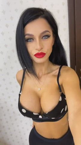 Anisyia Big Tits Blue Eyes Brunette clip