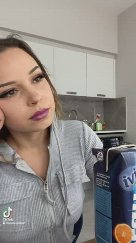 Masturbating OnlyFans Pussy Solo TikTok clip