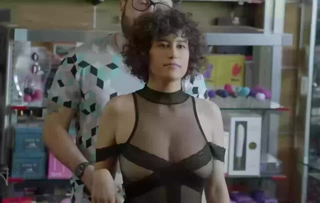 Ilana Glazer clip