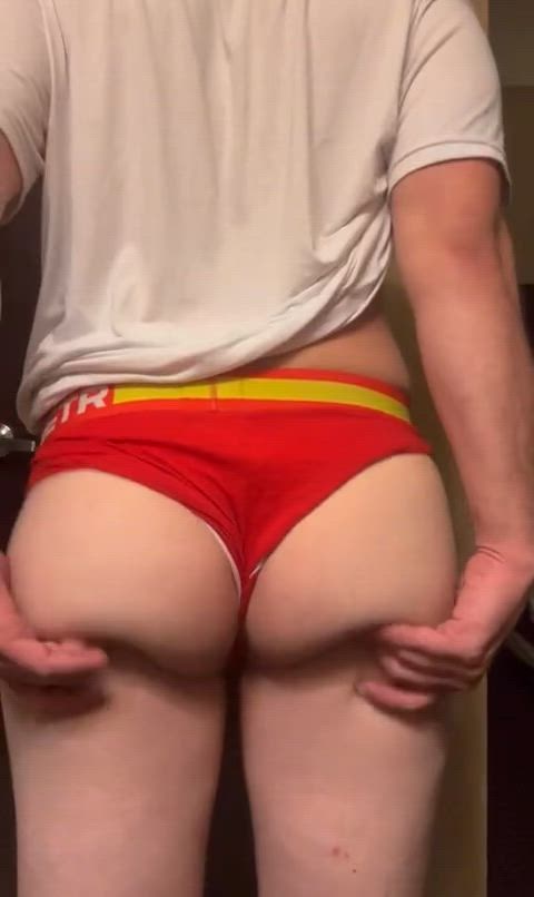 ass booty gay jiggle male masturbation teen thong twerking twink twunk clip