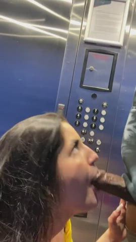 BBC Blowjob Cum Cum In Mouth Elevator Interracial Sucking White Girl clip