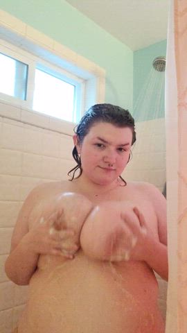 soapy shower titties to start your week right ♡