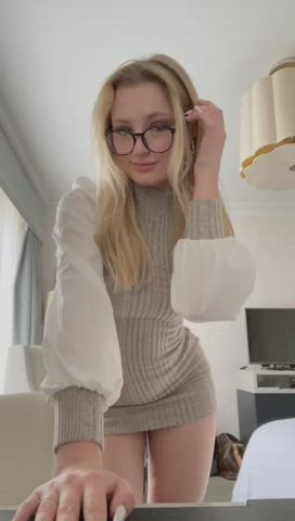 [Onlyfans][Elainedavis] Can I use your face as my seat on our first date?