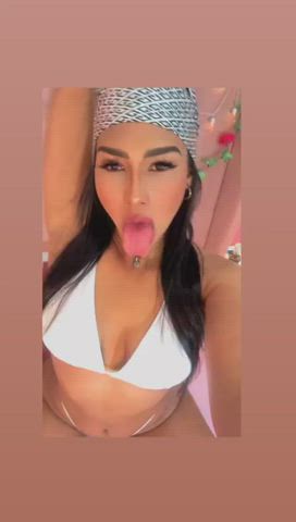 Tongue Fetish Latina Girls clip