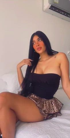 boobs booty latina clip