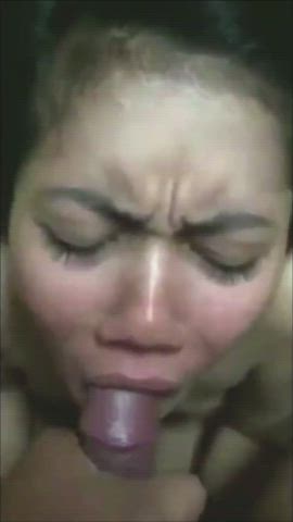 Indonesian Housekeeping Maid Chokes on the Hotel Guest’s Cum!