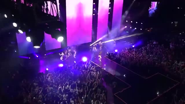TINI - Quiero Volver Tour (Intro + Princesa + Ya No Hay Nadie Que Nos Pare) HD