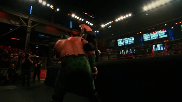 Awesome sequence between El Dragon Azteca Jr!