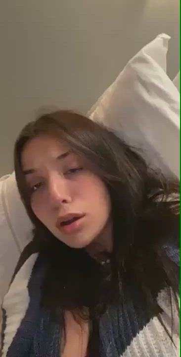 Brunette Masturbating Orgasm clip